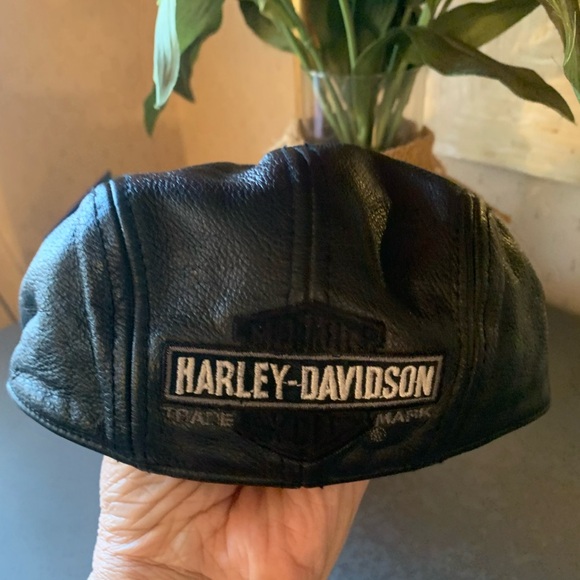 Harley Davidson BLACK, 100 percent SOFT LEATHER, HD NEWSBOX cap. Size SMALL. - Picture 7 of 11